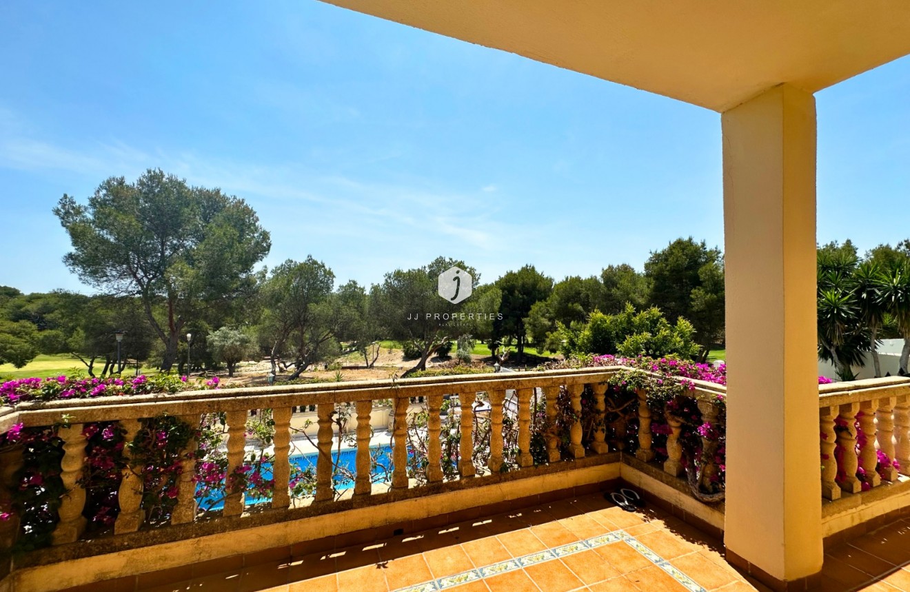 Resale - Villa -
Orihuela Costa - Costa Blanca
