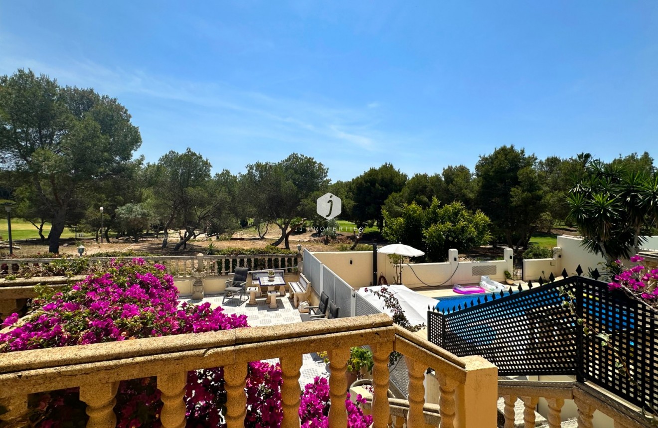 Resale - Villa -
Orihuela Costa - Costa Blanca