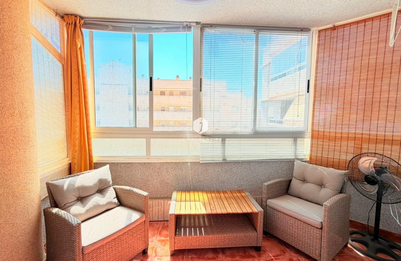 Segunda mano - Apartamento / piso -
Torrevieja - Nueva Torrevieja