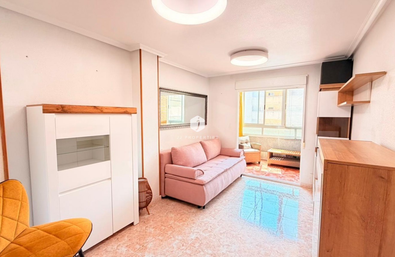 Segunda mano - Apartamento / piso -
Torrevieja - Nueva Torrevieja