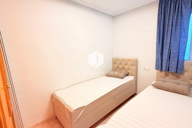 Segunda mano - Apartamento / piso -
Torrevieja - Nueva Torrevieja