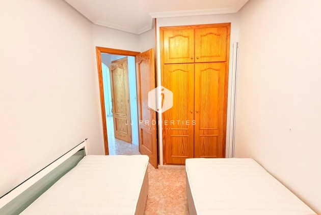 Segunda mano - Apartamento / piso -
Torrevieja - Nueva Torrevieja