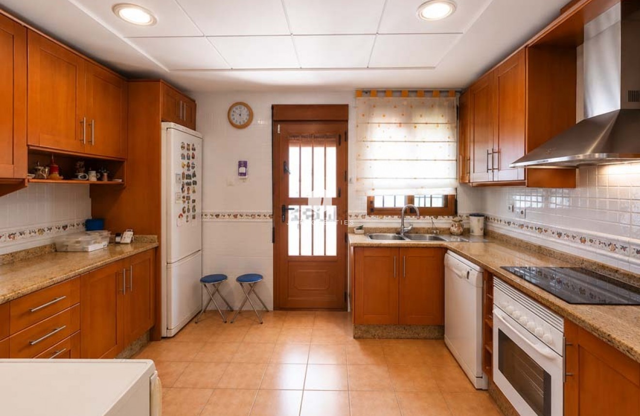 Resale - Chalet -
Orihuela Costa - Costa Blanca