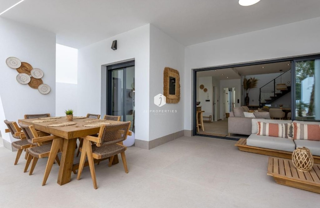 Resale - Villa -
Dolores - Costa Blanca
