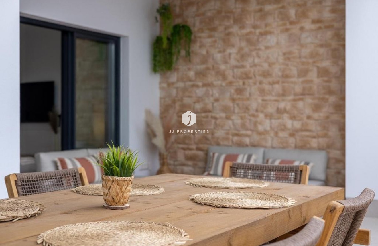 Resale - Villa -
Dolores - Costa Blanca