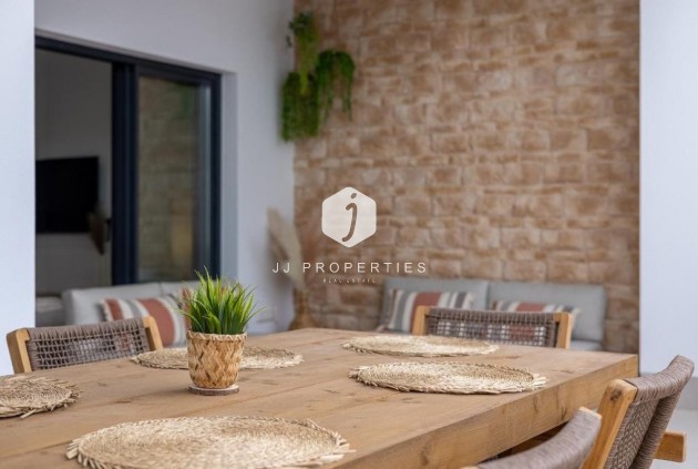Resale - Villa -
Dolores - Costa Blanca