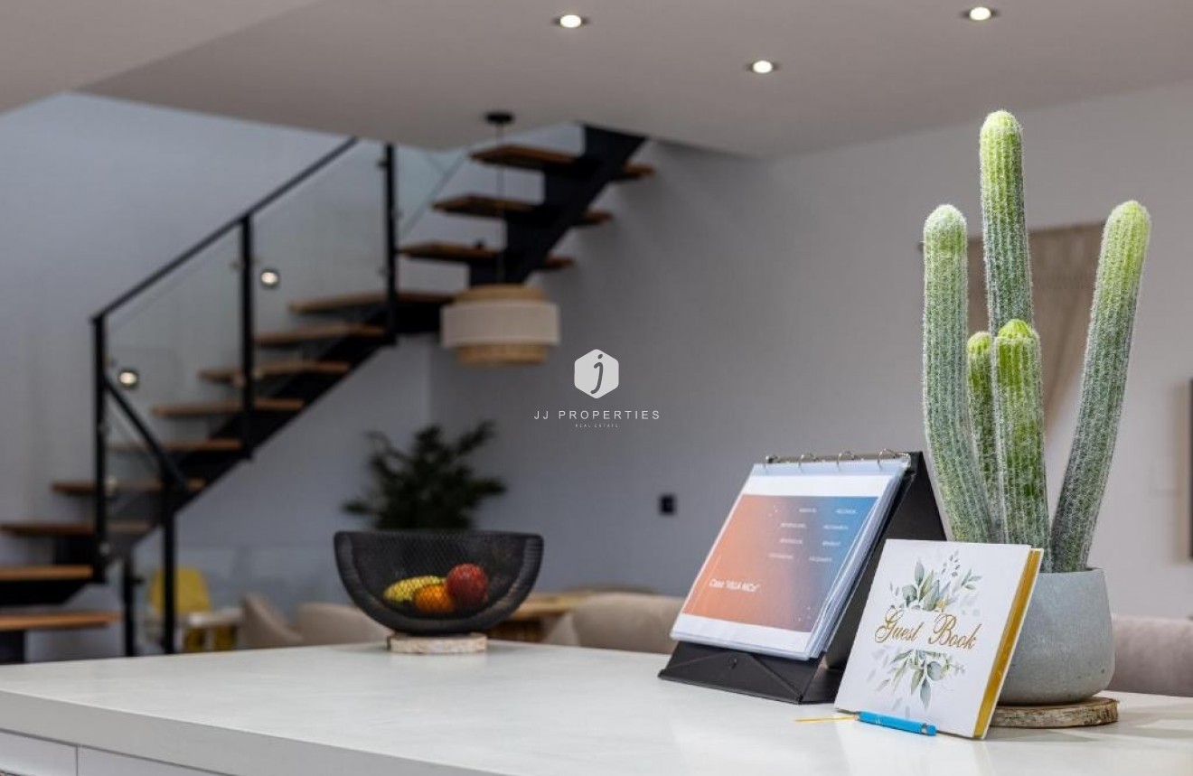 Resale - Villa -
Dolores - Costa Blanca