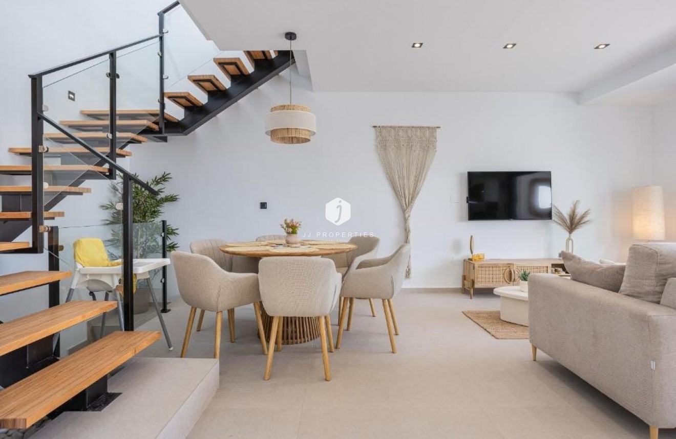 Resale - Villa -
Dolores - Costa Blanca