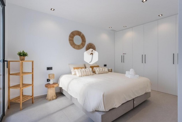 Resale - Villa -
Dolores - Costa Blanca