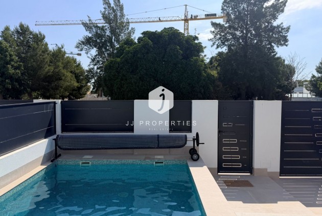 Resale - Villa -
Dolores - Costa Blanca