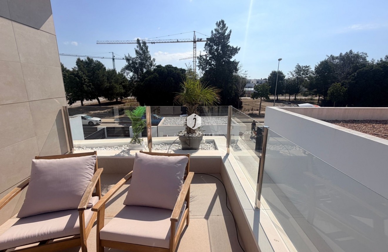 Resale - Villa -
Dolores - Costa Blanca