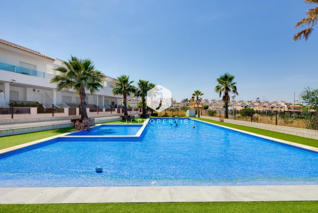 Resale - Chalet -
Torrevieja - Los Balcones