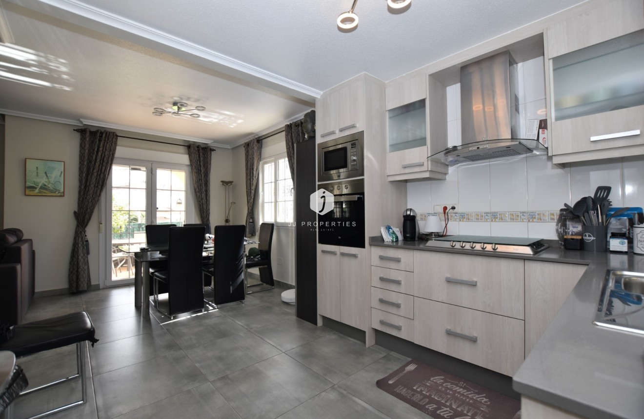 Resale - Villa -
Orihuela Costa - Costa Blanca