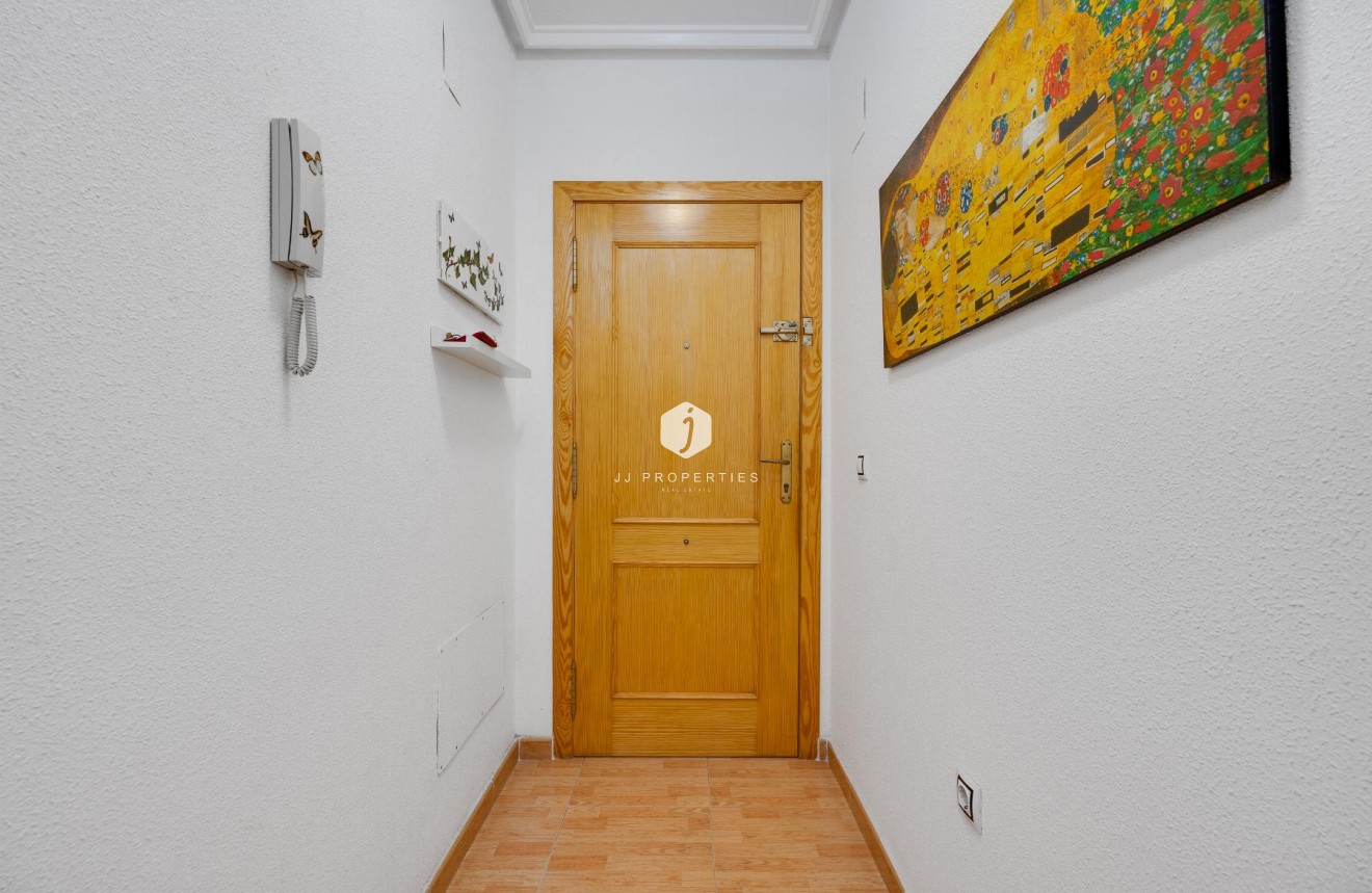 Tweedehands - Appartement / flat -
Torrevieja - Costa Blanca
