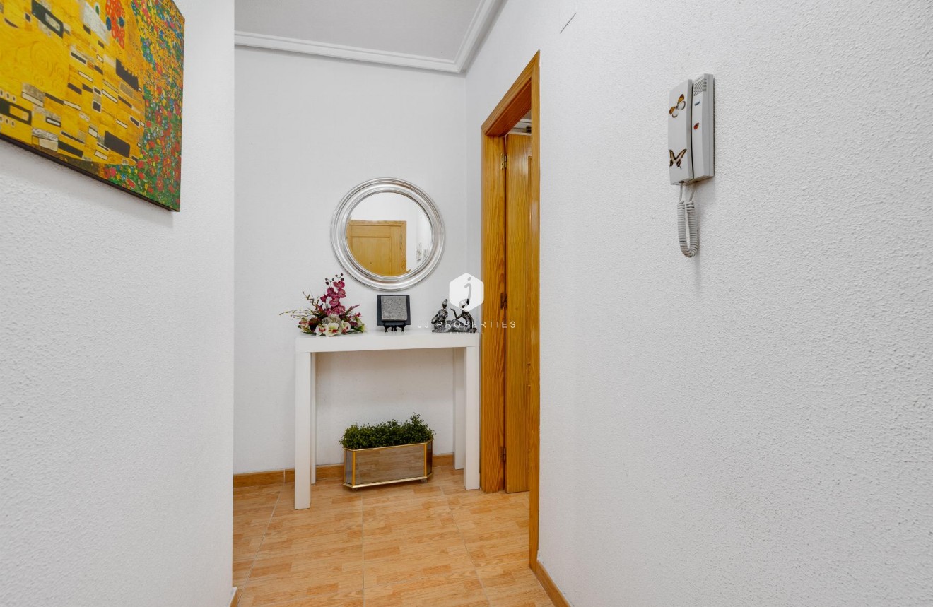 Tweedehands - Appartement / flat -
Torrevieja - Costa Blanca