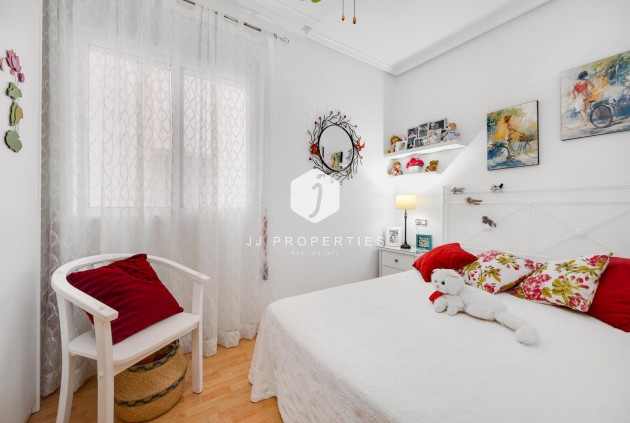 Tweedehands - Appartement / flat -
Torrevieja - Costa Blanca