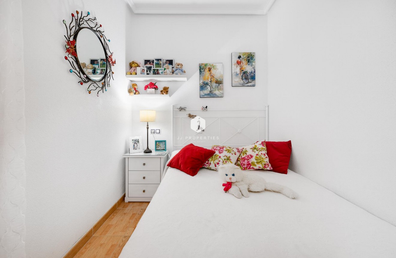 Tweedehands - Appartement / flat -
Torrevieja - Costa Blanca
