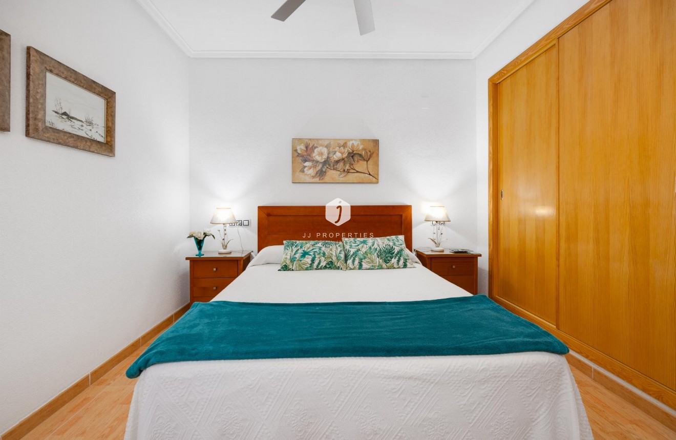 Tweedehands - Appartement / flat -
Torrevieja - Costa Blanca