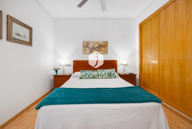 Tweedehands - Appartement / flat -
Torrevieja - Costa Blanca