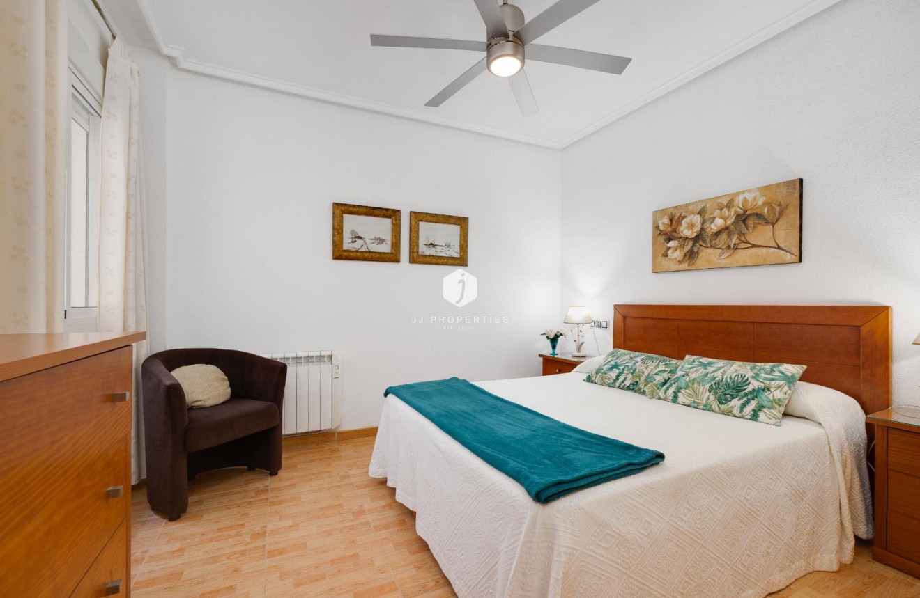 Tweedehands - Appartement / flat -
Torrevieja - Costa Blanca