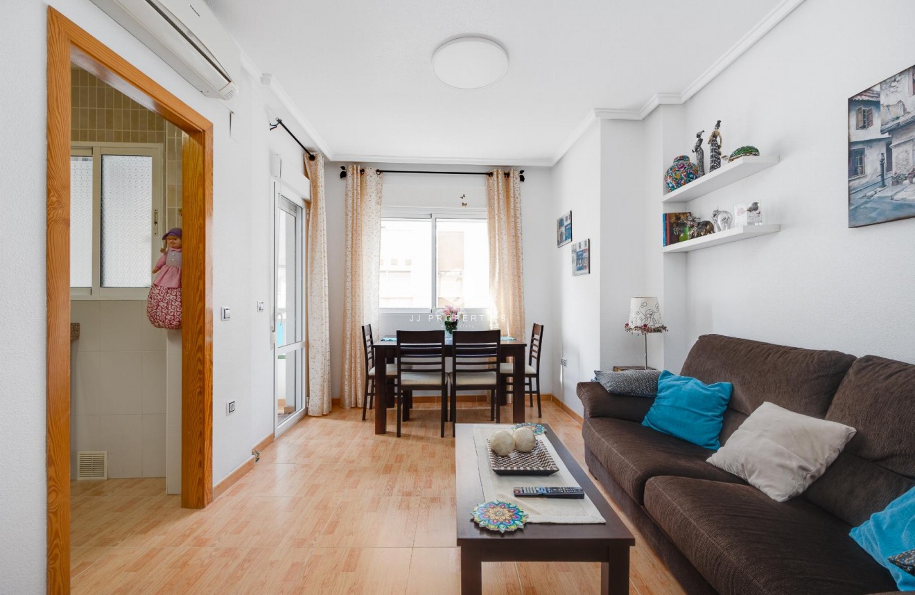 Tweedehands - Appartement / flat -
Torrevieja - Costa Blanca