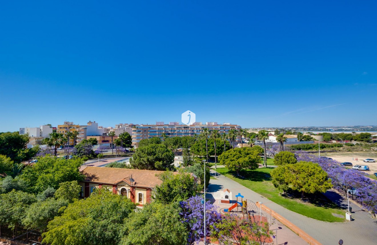Tweedehands - Appartement / flat -
Torrevieja - Costa Blanca