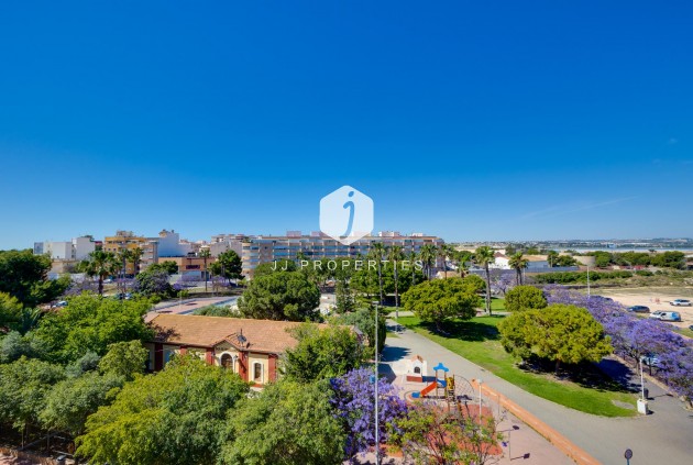 Tweedehands - Appartement / flat -
Torrevieja - Costa Blanca