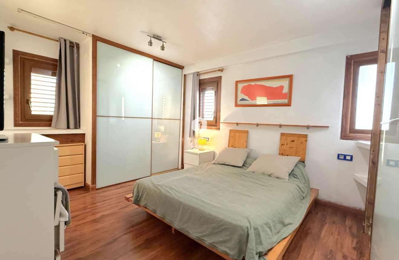 Z drugiej ręki - Mieszkanie w bloku -
Torrevieja - Costa Blanca