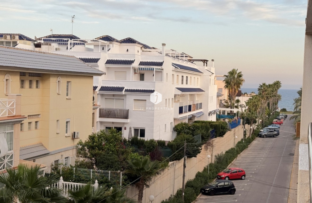 Z drugiej ręki - Mieszkanie w bloku -
Torrevieja - Costa Blanca