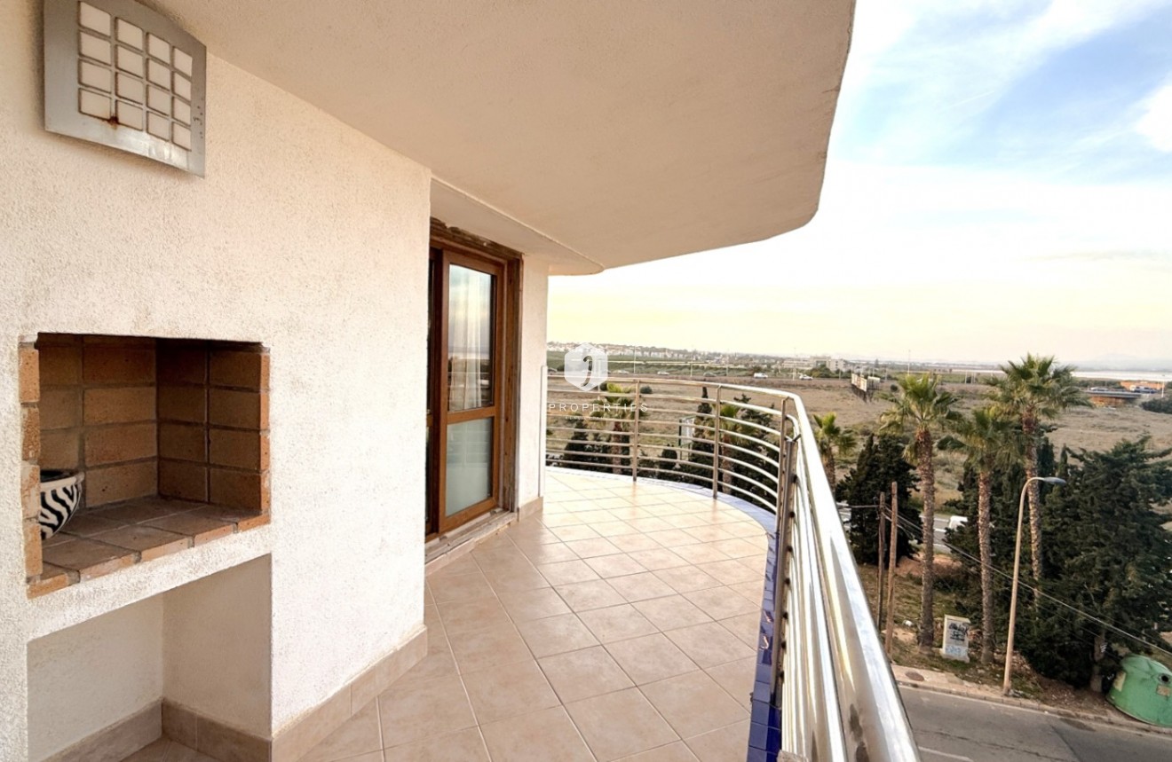 Z drugiej ręki - Mieszkanie w bloku -
Torrevieja - Costa Blanca