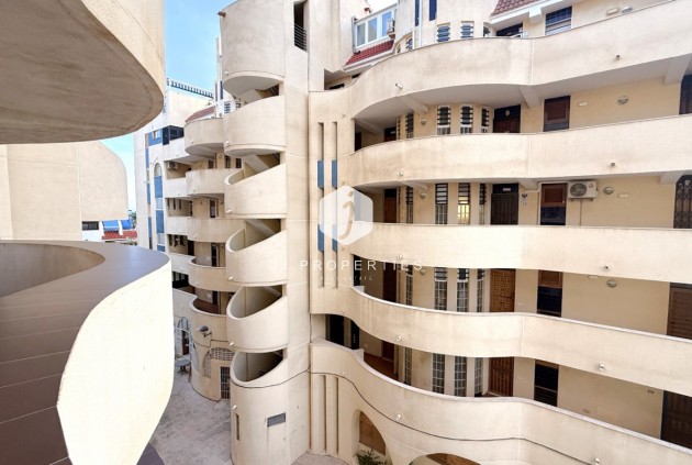 Z drugiej ręki - Mieszkanie w bloku -
Torrevieja - Costa Blanca