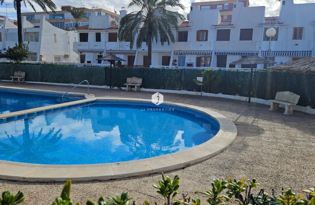 Z drugiej ręki - Mieszkanie w bloku -
Torrevieja - Costa Blanca