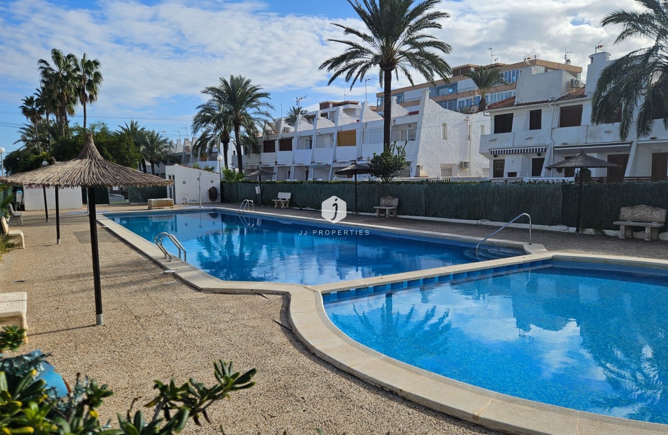 Z drugiej ręki - Mieszkanie w bloku -
Torrevieja - Costa Blanca