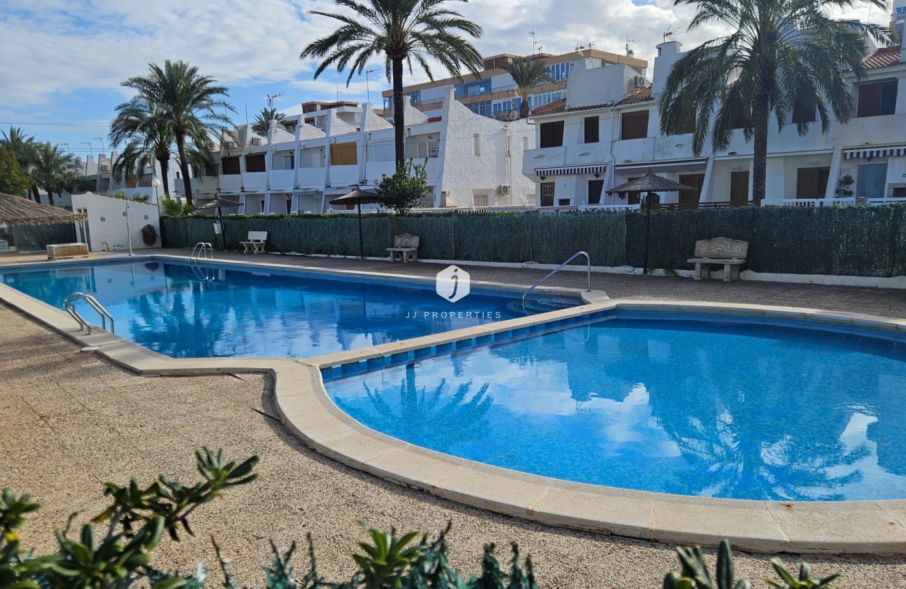 Z drugiej ręki - Mieszkanie w bloku -
Torrevieja - Costa Blanca
