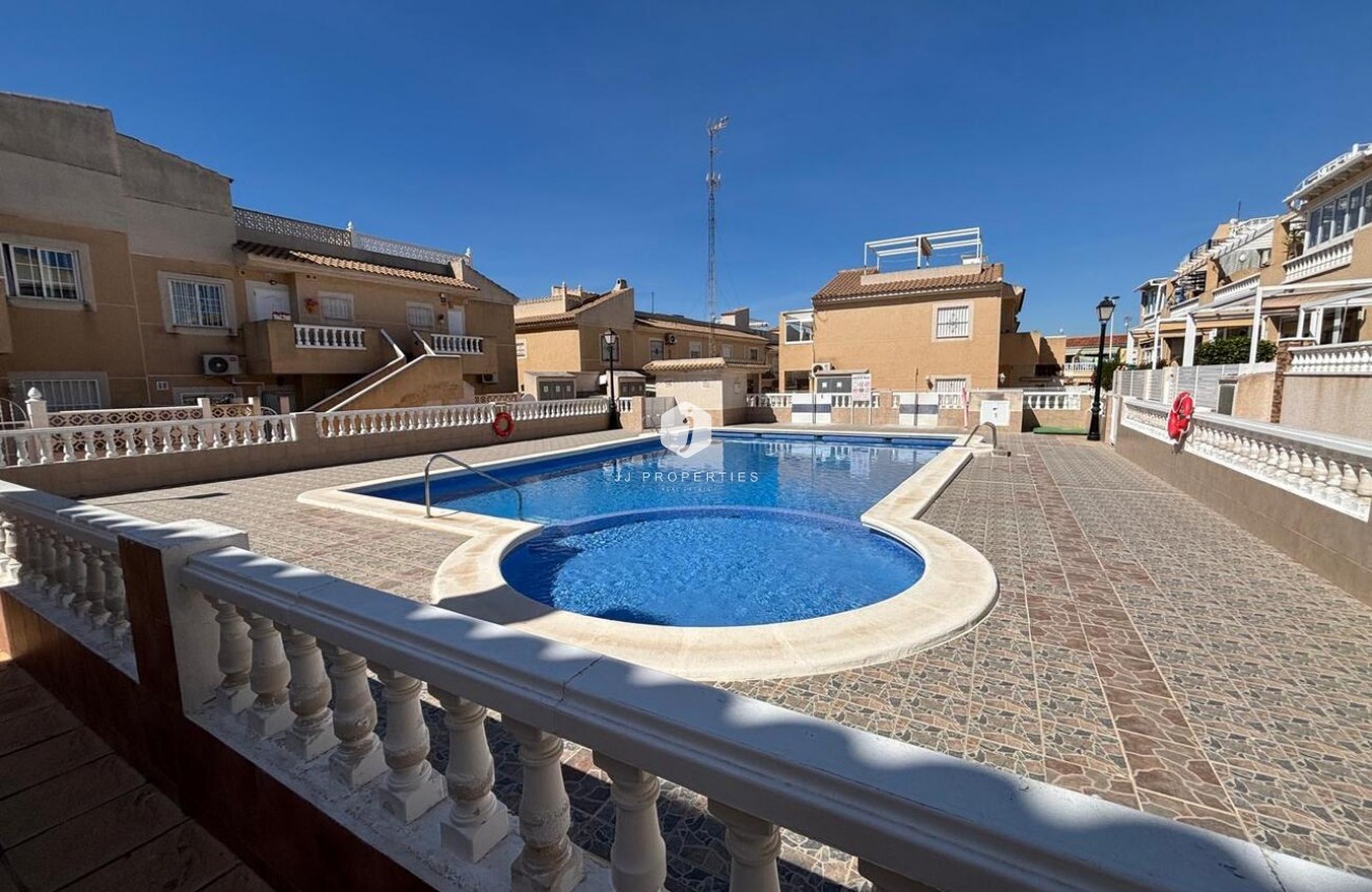 Resale - Apartment / flat -
Torrevieja - Costa Blanca