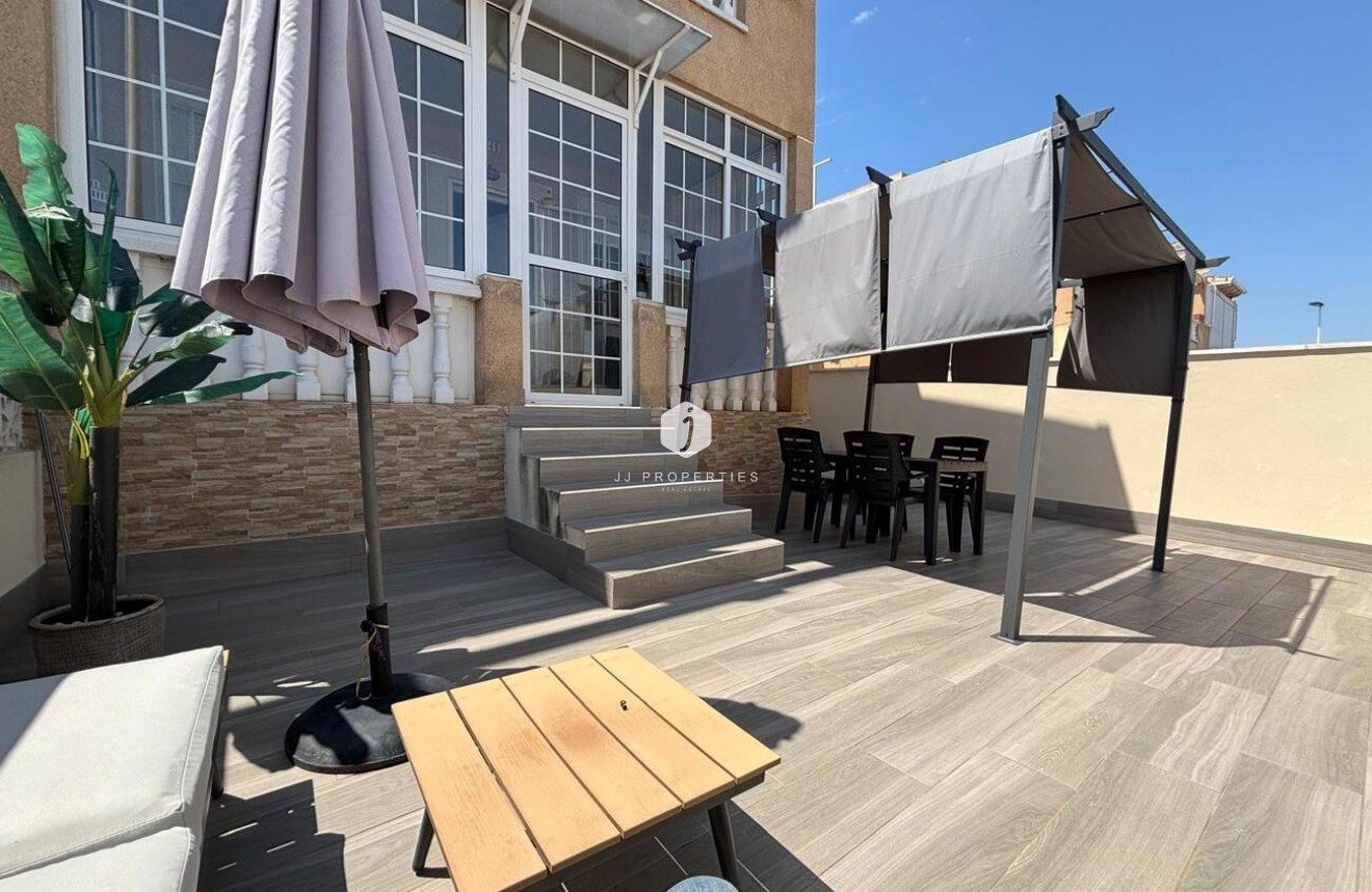 Resale - Apartment / flat -
Torrevieja - Costa Blanca
