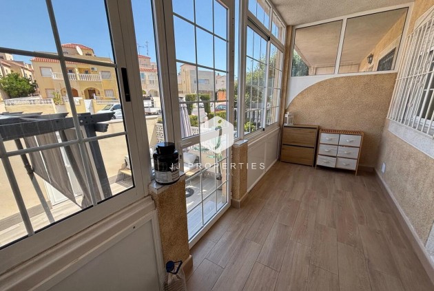 Resale - Apartment / flat -
Torrevieja - Costa Blanca