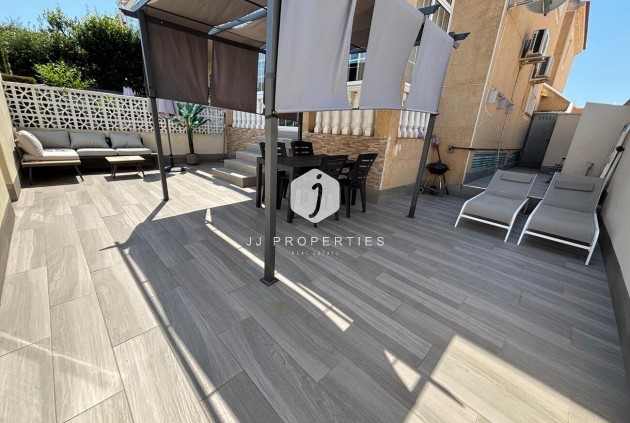 Resale - Apartment / flat -
Torrevieja - Costa Blanca