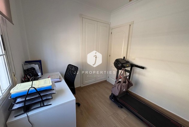 Resale - Apartment / flat -
Torrevieja - Costa Blanca