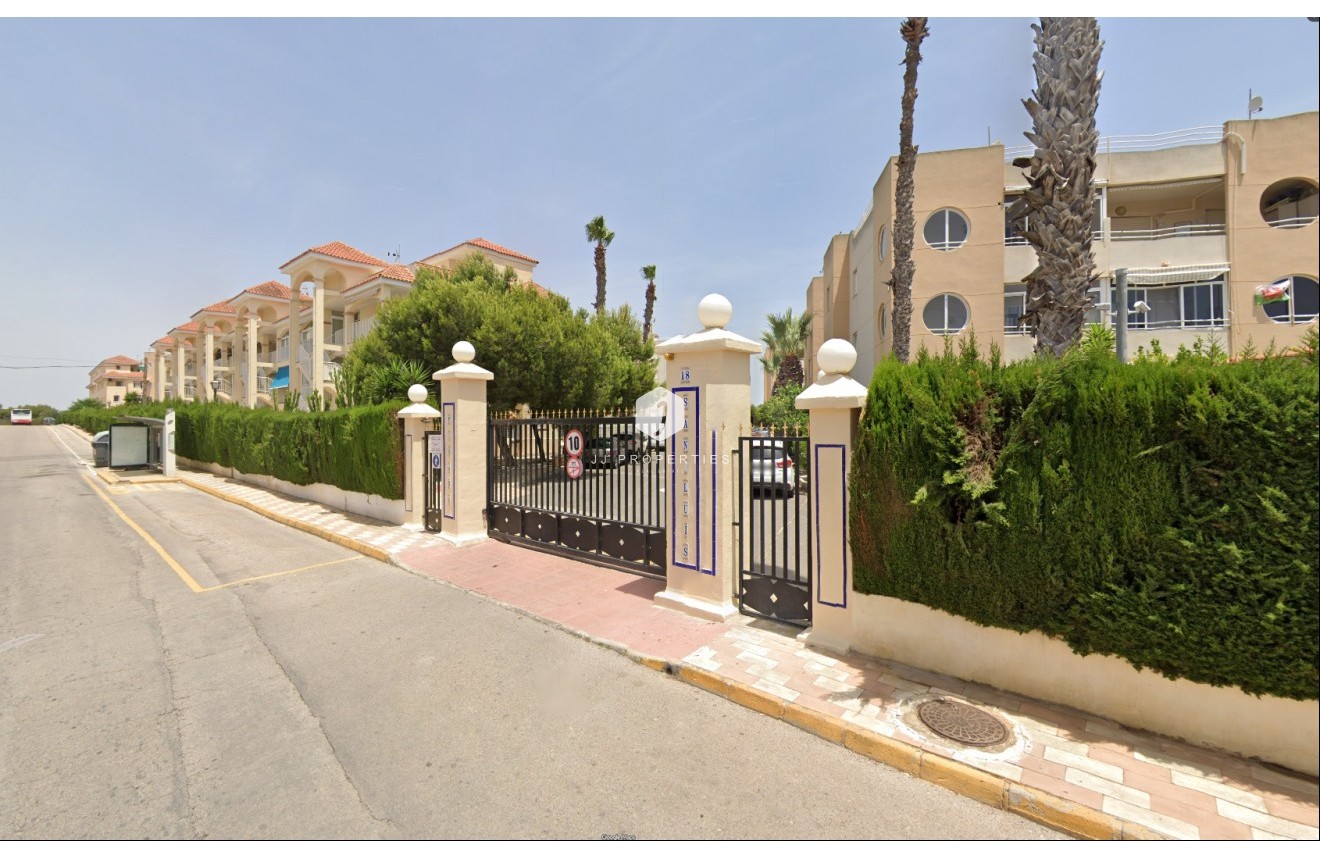 Resale - Apartment / flat -
Torrevieja - Costa Blanca