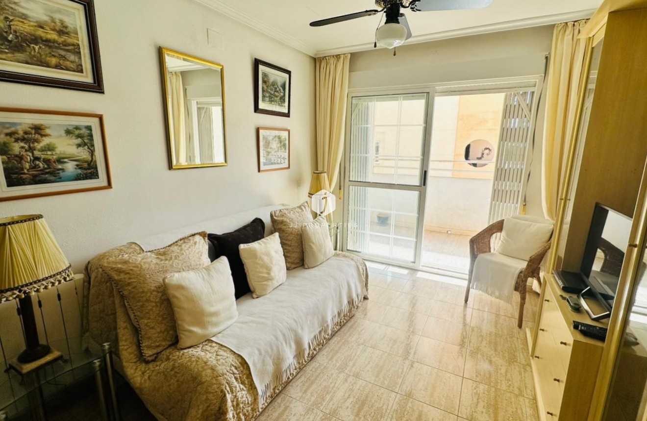 Resale - Apartment / flat -
Torrevieja - Costa Blanca