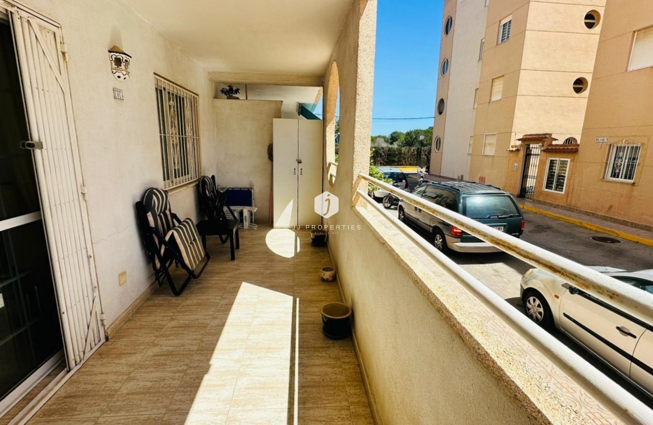 Resale - Apartment / flat -
Torrevieja - Costa Blanca