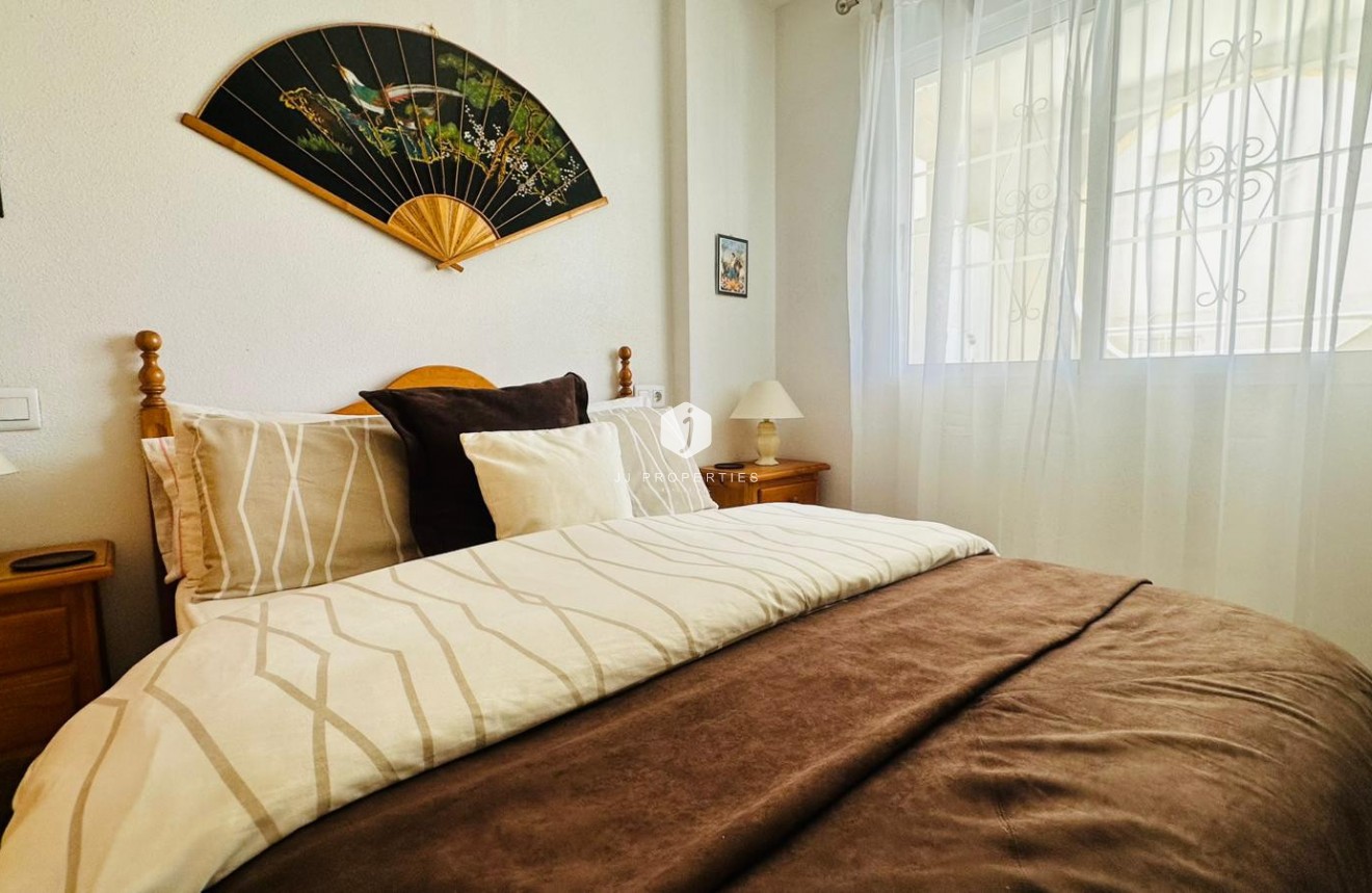 Resale - Apartment / flat -
Torrevieja - Costa Blanca