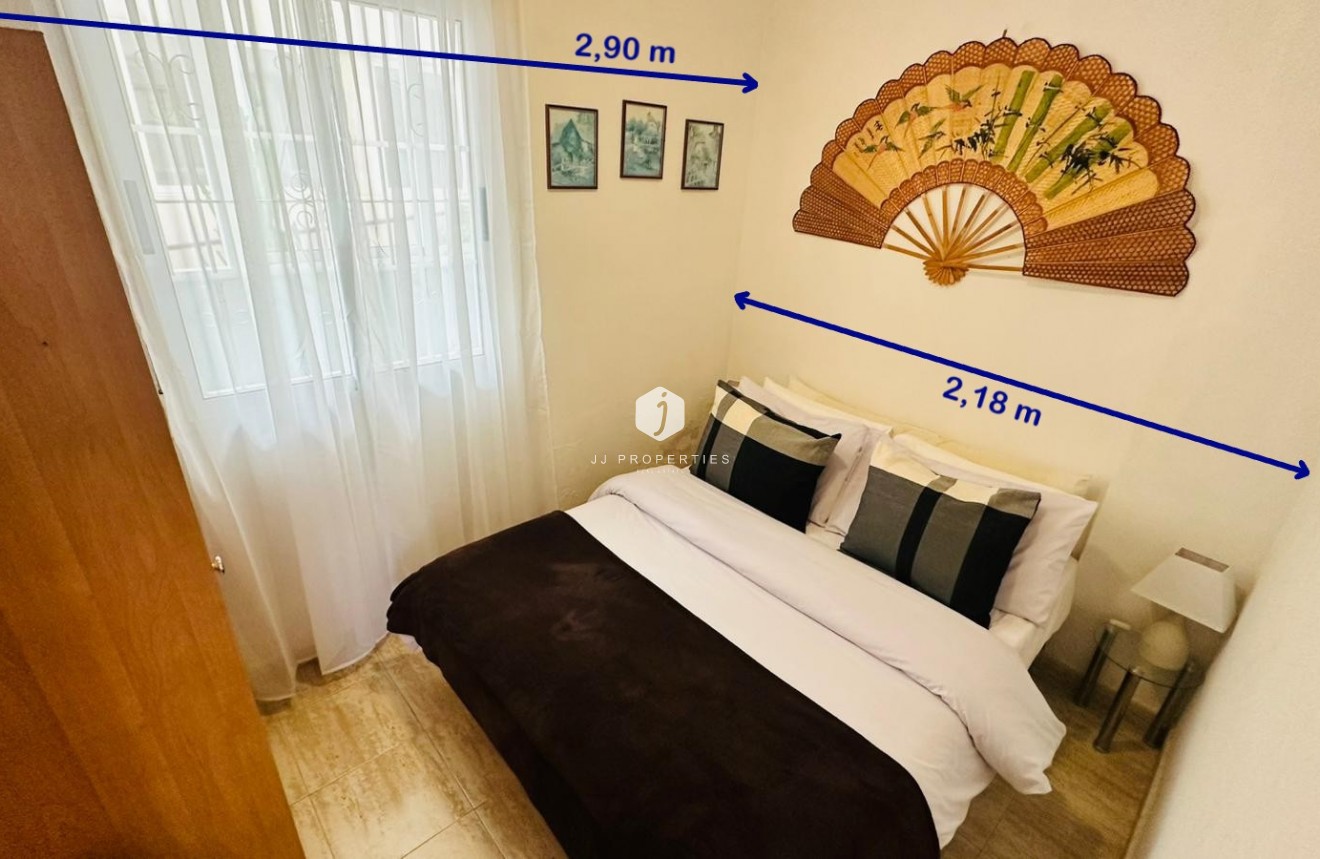 Resale - Apartment / flat -
Torrevieja - Costa Blanca