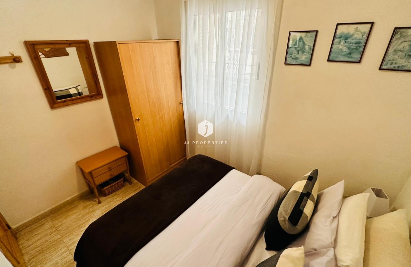 Resale - Apartment / flat -
Torrevieja - Costa Blanca