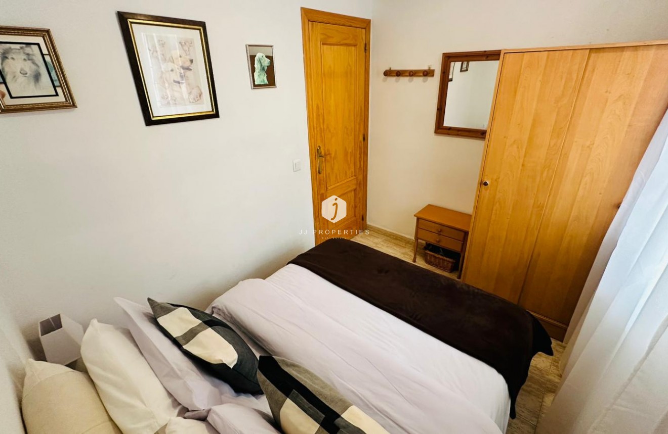 Resale - Apartment / flat -
Torrevieja - Costa Blanca