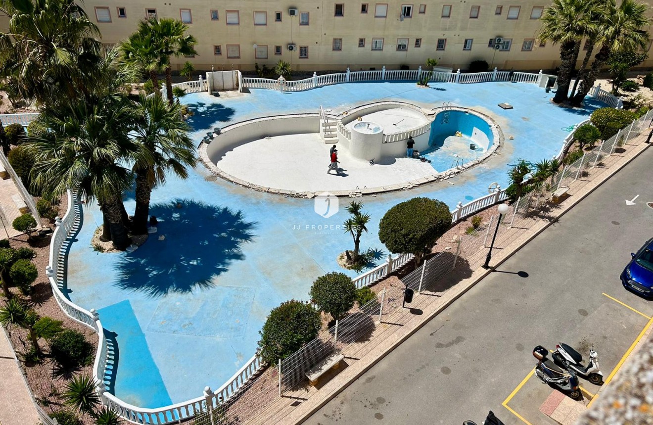 Resale - Apartment / flat -
Torrevieja - Costa Blanca