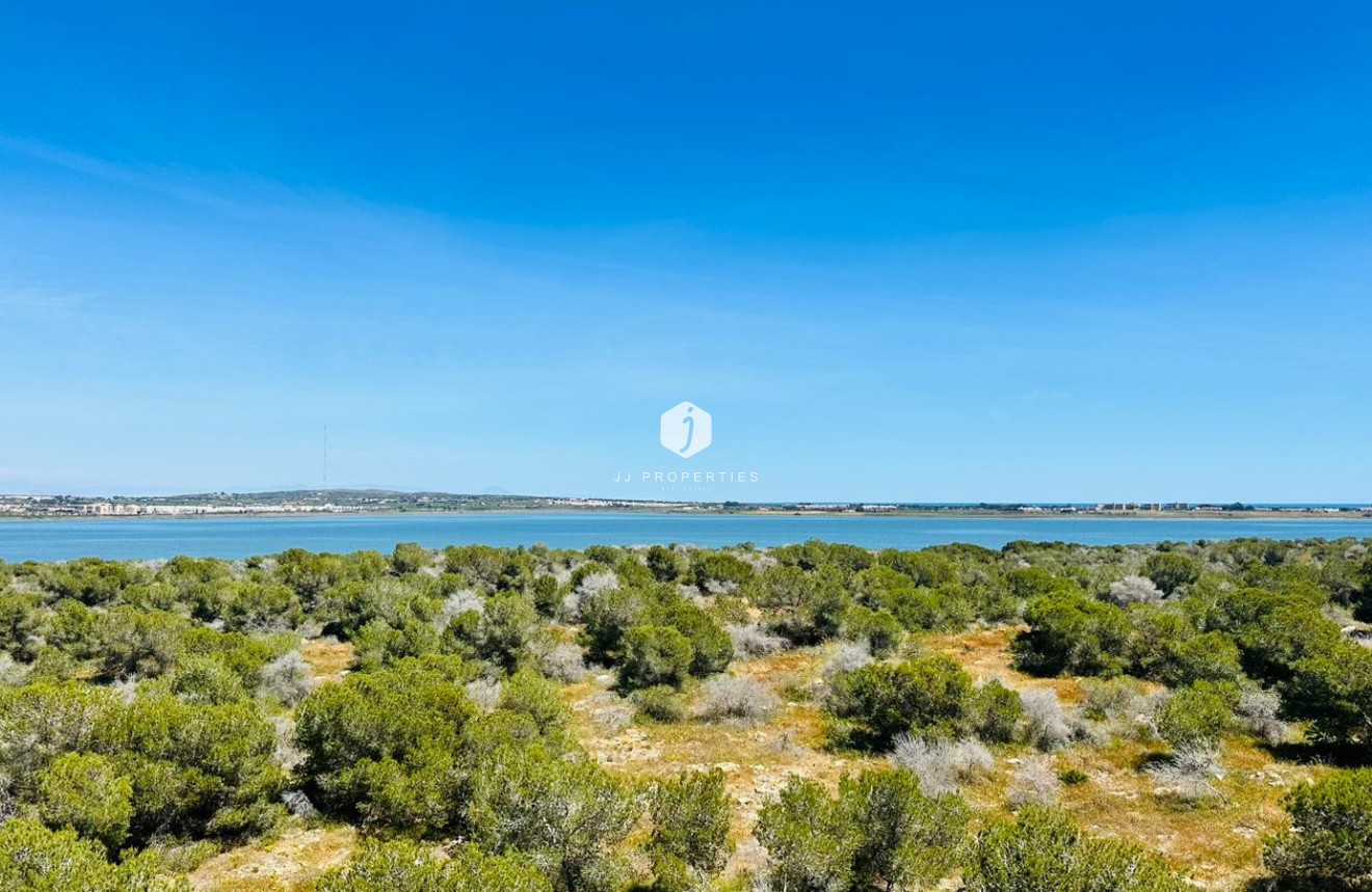 Resale - Apartment / flat -
Torrevieja - Costa Blanca