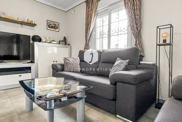 Resale - Villa -
Orihuela Costa - Costa Blanca