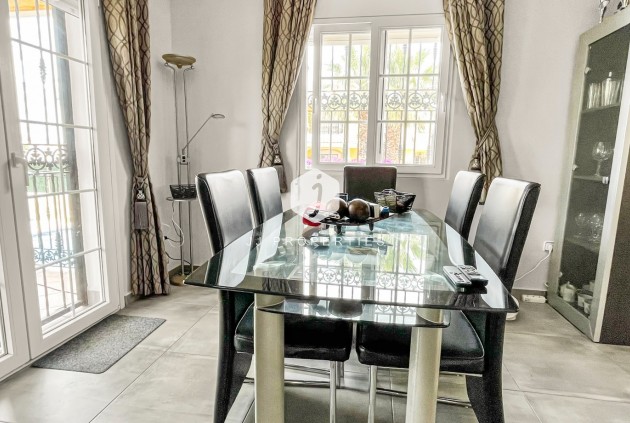 Resale - Villa -
Orihuela Costa - Costa Blanca